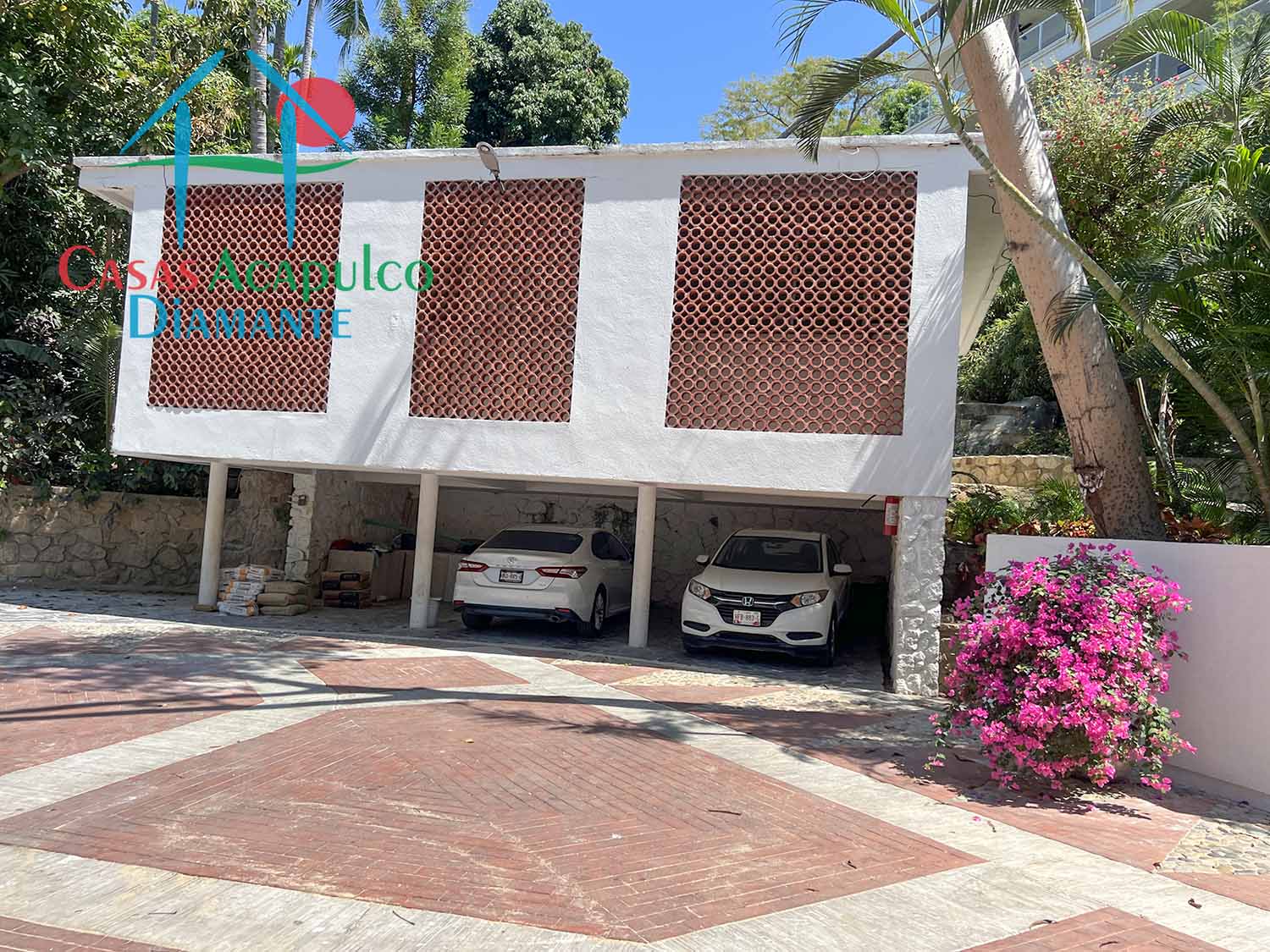 Villa Karin - Estacionamiento 1 Villa Karin - Estacionamiento 1